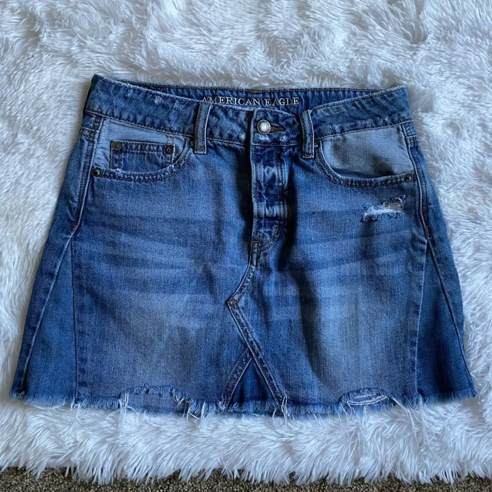 American Eagle‎ Jean Skirt Mini Button Fly Short Raw Hem Cotton Y2K Women’s Sz 4